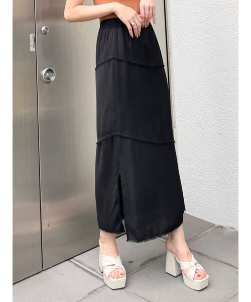 EMODA（エモダ）の「ナローシアースカート（スカート・レディース・ブラック/ホワイト/ベージュ・FREE）」の2枚目の写真