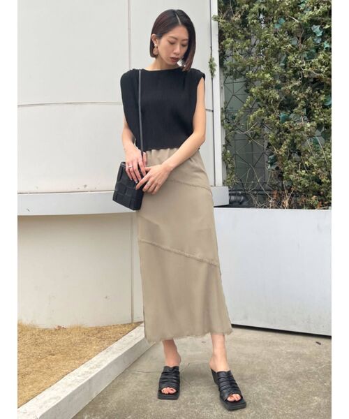 EMODA（エモダ）の「ナローシアースカート（スカート・レディース・ブラック/ホワイト/ベージュ・FREE）」の6枚目の写真