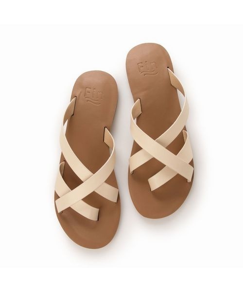 Fin（フィン）の「クロスベルトトングサンダル（サンダル・レディース・ブラック/アイボリー/キャメル・LL/S/M/L）」の16枚目の写真