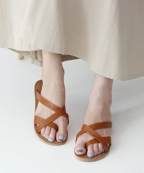 Fin（フィン）の「クロスベルトトングサンダル（サンダル・レディース・ブラック/アイボリー/キャメル・LL/S/M/L）」の22枚目の写真