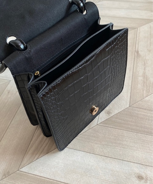 y/m by RIKA（イムバイリカ）の「クロコ型押し2WAYスクエアBAG（ショルダーバッグ・レディース・ブラック・FREE）」の4枚目の写真