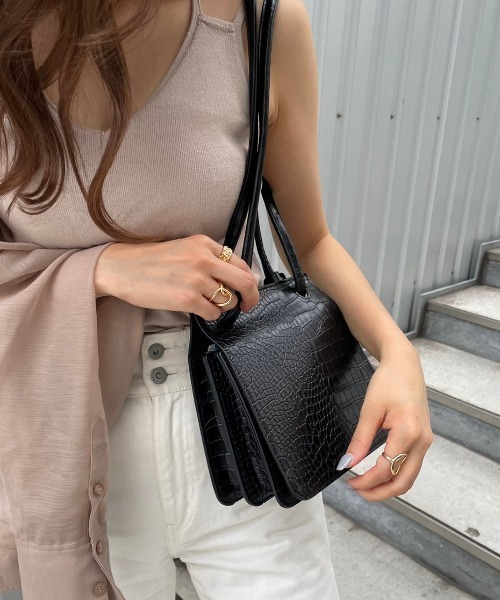 y/m by RIKA（イムバイリカ）の「クロコ型押し2WAYスクエアBAG（ショルダーバッグ・レディース・ブラック・FREE）」の11枚目の写真