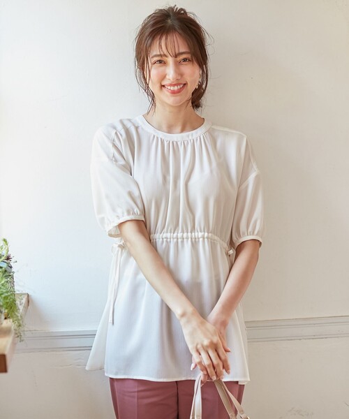 ANY SIS(エニィスィス)の「【洗える】ギャザーボリュームチュニック ブラウス(シャツ/ブラウス・レディース・黄土色系/アイボリー系・2)」の1枚目の写真
