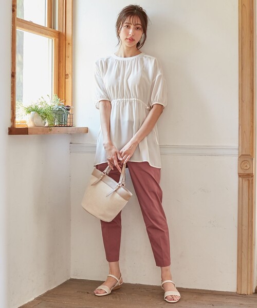 ANY SIS(エニィスィス)の「【洗える】ギャザーボリュームチュニック ブラウス(シャツ/ブラウス・レディース・黄土色系/アイボリー系・2)」の4枚目の写真