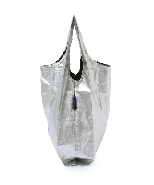 ADAM ET ROPE'（アダムエロペ）の「【BAGGU】Baby Baggu メタリック（エコバッグ/サブバッグ・レディース・シルバー/ゴールド・M）」の7枚目の写真