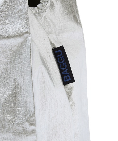 ADAM ET ROPE'（アダムエロペ）の「【BAGGU】Baby Baggu メタリック（エコバッグ/サブバッグ・レディース・シルバー/ゴールド・M）」の9枚目の写真