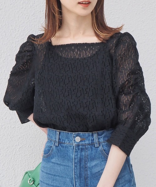 tiptop（ティップトップ）の「アソートスクエアネックパワショルブラウス（シャツ/ブラウス・レディース・オフホワイト/スミクロ/グリーン/A/B/ブラック/アイボリー/C/D・FREE）」の3枚目の写真