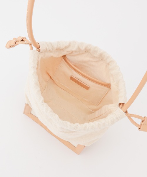 ROPE'(ロペ)の「2WAY巾着ショルダーバッグ(ショルダーバッグ・レディース・ベージュ/ブラック・FREE)」の16枚目の写真