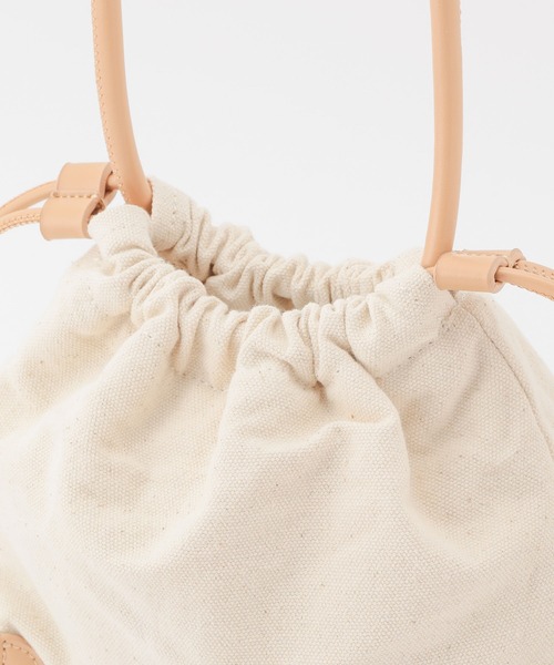 ROPE'(ロペ)の「2WAY巾着ショルダーバッグ(ショルダーバッグ・レディース・ベージュ/ブラック・FREE)」の13枚目の写真