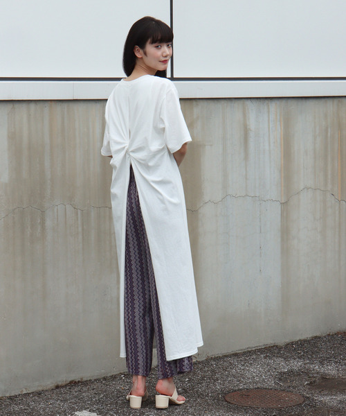 VENCEEXCHANGE（ヴァンスエクスチェンジ）の「バッククロススリットワンピース（ワンピース・レディース・クリアグリーン/ブラック/オフホワイト・M）」の14枚目の写真