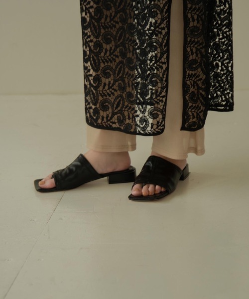 Amiur（エミレ）の「leather square flat mule（その他シューズ・レディース・ベージュ/ブラック/アイボリー・S/L/M）」の15枚目の写真