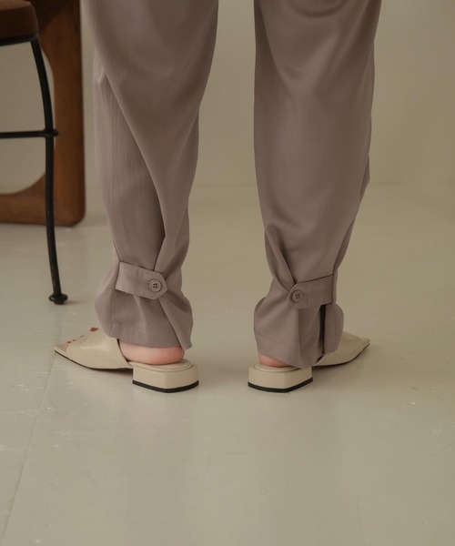 Amiur（エミレ）の「leather square flat mule（その他シューズ・レディース・ベージュ/ブラック/アイボリー・S/L/M）」の12枚目の写真