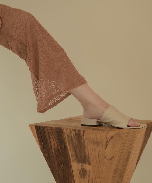 Amiur（エミレ）の「leather square flat mule（その他シューズ・レディース・ベージュ/ブラック/アイボリー・S/L/M）」の14枚目の写真