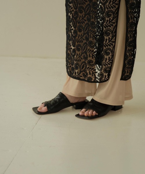 Amiur（エミレ）の「leather square flat mule（その他シューズ・レディース・ベージュ/ブラック/アイボリー・S/L/M）」の16枚目の写真