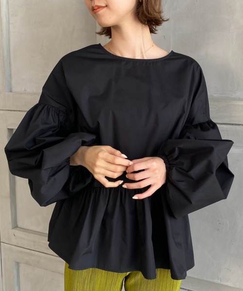 moment+（モーメントプラス）の「【2021A/W New Arrival】T/Cブロードアシンメトリーペプラムブラウス（シャツ/ブラウス・レディース・ブラック/ベージュ/オフホワイト・M/L）」の2枚目の写真