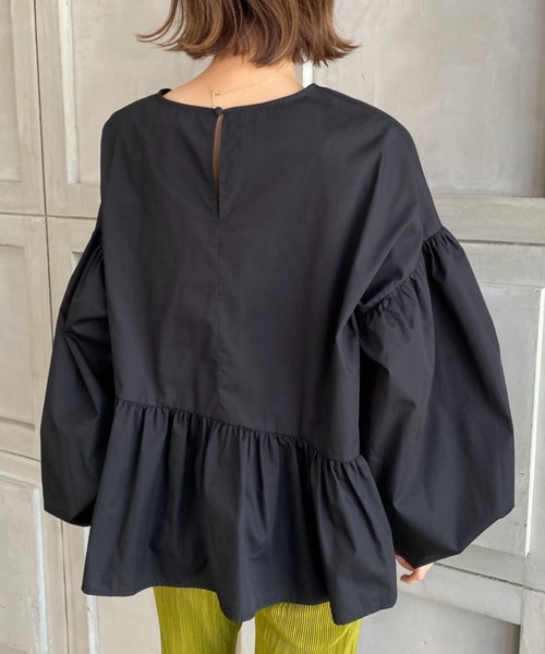 moment+（モーメントプラス）の「【2021A/W New Arrival】T/Cブロードアシンメトリーペプラムブラウス（シャツ/ブラウス・レディース・ブラック/ベージュ/オフホワイト・M/L）」の5枚目の写真