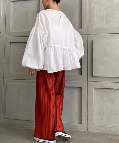 moment+（モーメントプラス）の「【2021A/W New Arrival】T/Cブロードアシンメトリーペプラムブラウス（シャツ/ブラウス・レディース・ブラック/ベージュ/オフホワイト・M/L）」の4枚目の写真