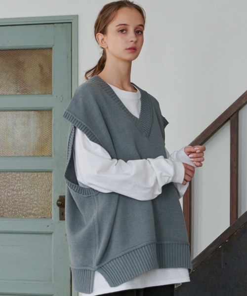 Loose/ルース（ルース）の「ルーズスリット Ｖネックニットベスト（ベスト・メンズ・グレー/グレー系その他/グレイッシュベージュ・S/M/L）」の3枚目の写真