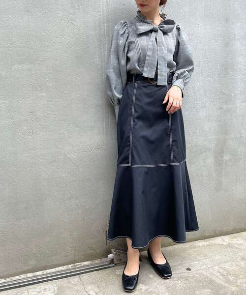 MAJESTIC LEGON（マジェスティックレゴン）の「☆レディカラーマーメイドスカート（スカート・レディース・ブラック/ベージュ/オレンジ・MEDIUM/SMALL）」の2枚目の写真