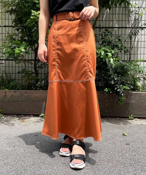 MAJESTIC LEGON（マジェスティックレゴン）の「☆レディカラーマーメイドスカート（スカート・レディース・ブラック/ベージュ/オレンジ・MEDIUM/SMALL）」の9枚目の写真