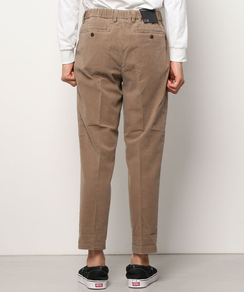 Banana Republic(バナナリパブリック)の「リラックステーパードフィット オーガニック ブラッシュド トラベラー チノパンツ(チノパンツ・メンズ・ブラウン/カーキ/ブルー/キャメル・34/32/30/31/33/28/29)」の11枚目の写真