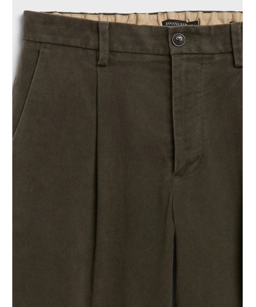 Banana Republic(バナナリパブリック)の「リラックステーパードフィット オーガニック ブラッシュド トラベラー チノパンツ(チノパンツ・メンズ・ブラウン/カーキ/ブルー/キャメル・34/32/30/31/33/28/29)」の22枚目の写真