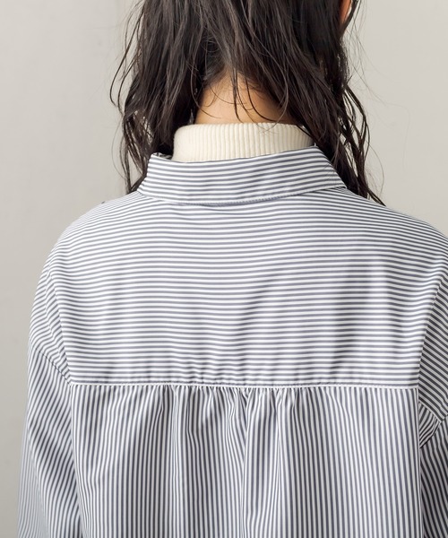 OLIVE des OLIVE（オリーブデオリーブ）の「ゆったりキャンディ袖シャツ（シャツ/ブラウス・レディース・ライトグレー/ベージュ/オフホワイト/ピンク/ホワイト/ネイビー・FREE）」の11枚目の写真