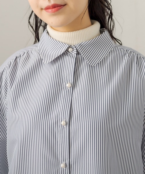 OLIVE des OLIVE（オリーブデオリーブ）の「ゆったりキャンディ袖シャツ（シャツ/ブラウス・レディース・ライトグレー/ベージュ/オフホワイト/ピンク/ホワイト/ネイビー・FREE）」の10枚目の写真