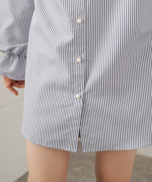 OLIVE des OLIVE（オリーブデオリーブ）の「ゆったりキャンディ袖シャツ（シャツ/ブラウス・レディース・ライトグレー/ベージュ/オフホワイト/ピンク/ホワイト/ネイビー・FREE）」の8枚目の写真