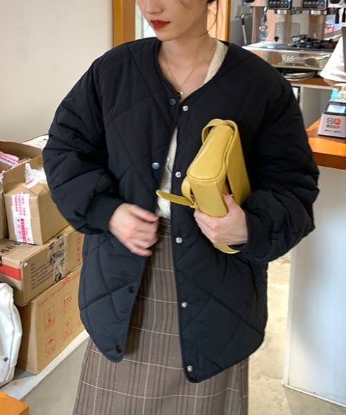 MANGROVE（マングローブ）の「ダイヤキルティングノーカラージャケット（ノーカラージャケット・レディース・ブラック/ブラウン/アイボリー・FREE）」の3枚目の写真