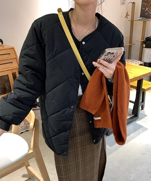 MANGROVE（マングローブ）の「ダイヤキルティングノーカラージャケット（ノーカラージャケット・レディース・ブラック/ブラウン/アイボリー・FREE）」の21枚目の写真