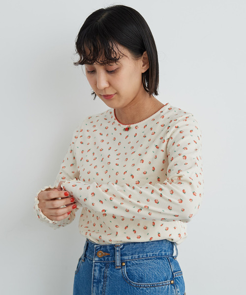 CHILD WOMAN（チャイルドウーマン）の「フライス小花プリント クルーネック長袖プルオーバー（Tシャツ/カットソー・レディース・アイボリー/サックスブルー/オレンジ/イエロー/ブルー系その他・FREE）」の5枚目の写真