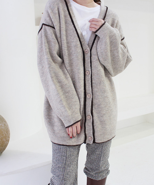 MODE ROBE（モードローブ）の「ラインニットカーディガン（カーディガン/ボレロ・レディース・ブラック/アイボリー/グレイッシュベージュ・FREE）」の3枚目の写真