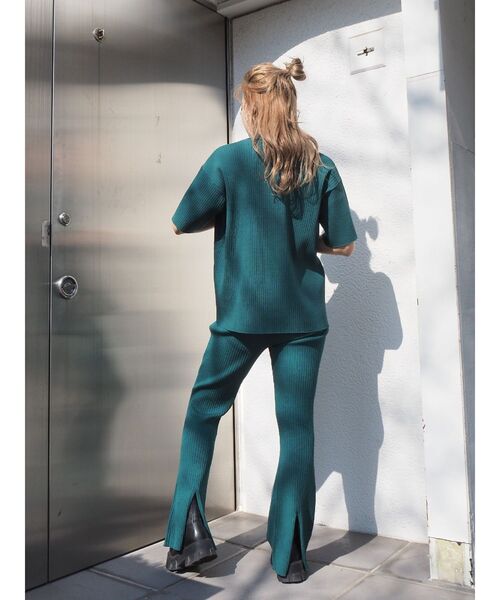 EVRIS（エヴリス）の「バックスリットリブニットパンツ【セットアップ着用可能】（その他パンツ・レディース・グリーン/オレンジ/ブラウン/ブラック・FREE）」の22枚目の写真