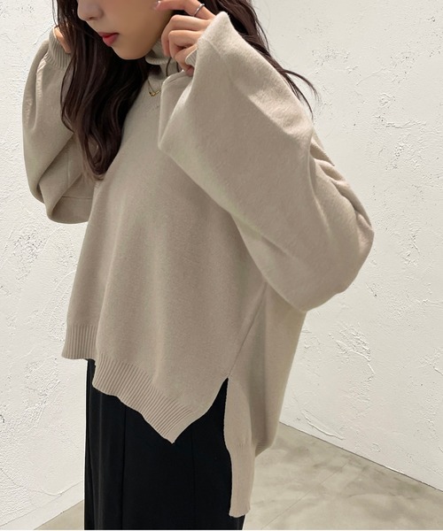 apres jour mignon(アプレジュールミニョン)の「Vニット+タートルセット【ZOZOTOWN限定アイテム】(ニット/セーター・レディース・ブラック/ブラウン系その他/ライトベージュ・X-LARGE/フリー)」の1枚目の写真
