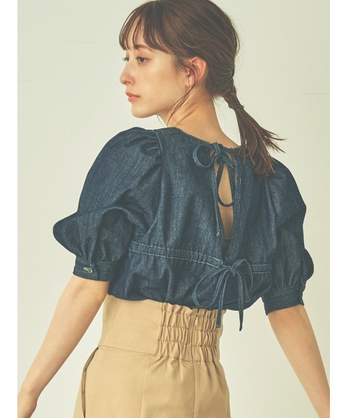 Stylevoice for xxx（スタイルヴォイスフォー）の「バックリボンデニムブラウス（シャツ/ブラウス・レディース・ライトブルー/インディゴブルー・FREE）」の3枚目の写真