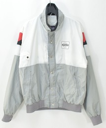 ニューヨーク・ジャイアンツ ナイロンジャケット　ヴィンテージ NBA/NFL/NHL/MLB ナイロンジャケット 「ヴィンテージ古着」NFL GIANTS