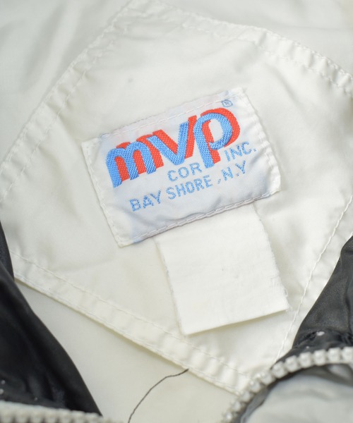 VINTAGE(ヴィンテージ)の「【ヴィンテージ古着】mvp フルジップナイロンジャケット(ナイロンジャケット・メンズ・ホワイト・LARGE)」の5枚目の写真