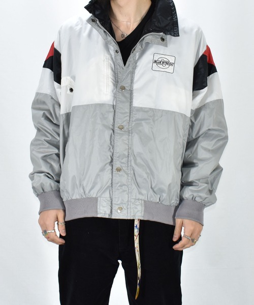 VINTAGE(ヴィンテージ)の「【ヴィンテージ古着】mvp フルジップナイロンジャケット(ナイロンジャケット・メンズ・ホワイト・LARGE)」の8枚目の写真