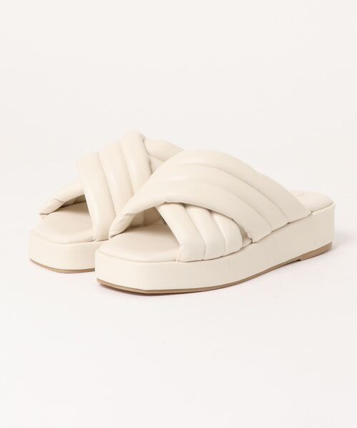 ehka sopo(エヘカソポ)の「厚底クッションサンダル(サンダル・レディース・ブラック/オフホワイト/イエロー・MEDIUM/LARGE)」の8枚目の写真