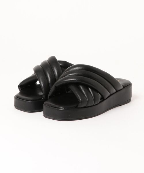 ehka sopo(エヘカソポ)の「厚底クッションサンダル(サンダル・レディース・ブラック/オフホワイト/イエロー・MEDIUM/LARGE)」の7枚目の写真