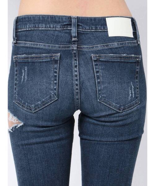 GYDA(ジェイダ)の「SIDE RIPPED スキニーデニムパンツ(デニムパンツ・レディース・ライトブルー/ブルー・SMALL/MEDIUM/X-LARGE/X-SMALL/LARGE)」の16枚目の写真