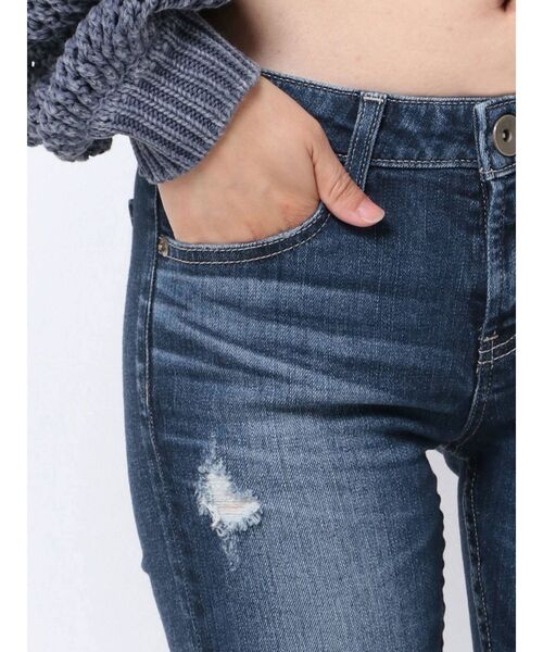 GYDA(ジェイダ)の「SIDE RIPPED スキニーデニムパンツ(デニムパンツ・レディース・ライトブルー/ブルー・SMALL/MEDIUM/X-LARGE/X-SMALL/LARGE)」の17枚目の写真