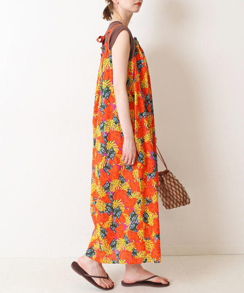 SLOBE IENA(スローブイエナ)の「Parrotプリントワンピース(ワンピース・レディース・オレンジ・FREE)」の7枚目の写真
