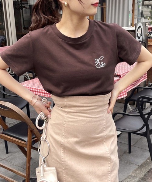 one after another NICE CLAUP(ワンアフターアナザーナイスクラップ)の「ロゴ刺繍Tee(Tシャツ/カットソー・レディース・ブラウン/アイボリー/ミント/オフホワイト・FREE)」の6枚目の写真