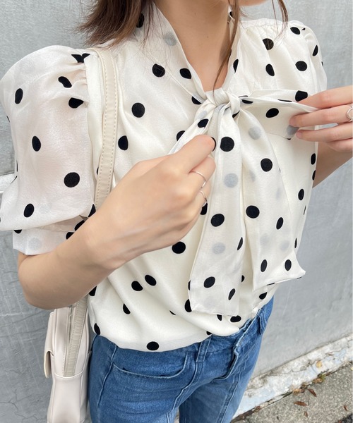 SpRay(スプレイ)の「ドットボウタイブラウス(シャツ/ブラウス・レディース・オフホワイト・FREE)」の5枚目の写真