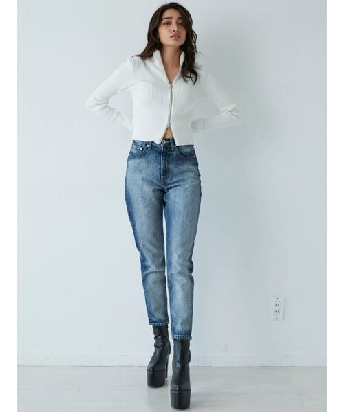 GYDA（ジェイダ）の「ハイウエスト SPRAY PROCESSINGペグトップデニムパンツ（デニムパンツ・レディース・ブラック/ブルー・SMALL/MEDIUM）」の9枚目の写真