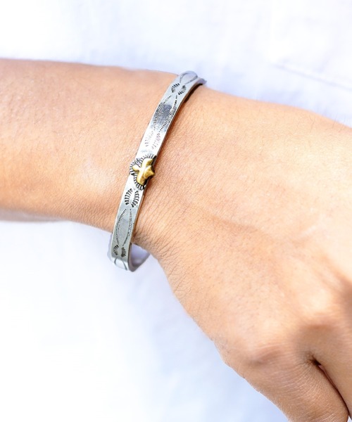 jiggys shop(ジギーズショップ)の「ブラス製 ネイティブナバホプレートバングルブレスレット(バングル/リストバンド・メンズ・その他・FREE)」の6枚目の写真