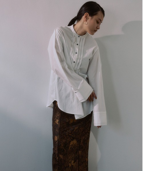 CREDONA（クレドナ）の「フロントタックデザインブラウス（シャツ/ブラウス・レディース・ブラック/オフホワイト・FREE）」の6枚目の写真