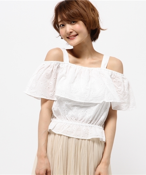WEGO(ウィゴー)の「WEGO/フリルオフショルブラウス(シャツ/ブラウス・レディース・ホワイト/ブラック系その他/ブルー系その他/レッド系その他・FREE)」の13枚目の写真